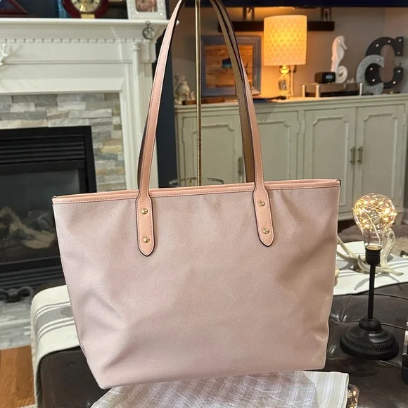 COACH Horse & Carriage Jacquard City Tote w/Leather Trim in Blush Pink, NWOT - Picture 4 of 16